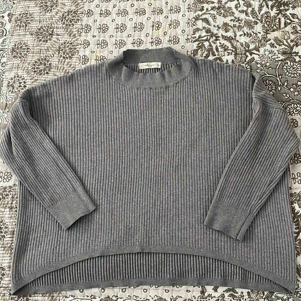 Molly green sweater top size M
